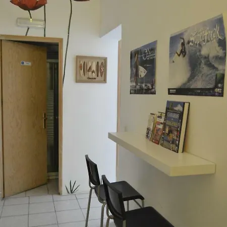 Little Surf House Vandrarhem Las Palmas de Gran Canaria